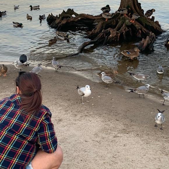 Meet Laura Beth! My friends call me LB! 💜🖤 - Picture 6 of 8